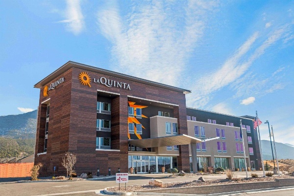 La Quinta by Wyndham Cedar City image 2